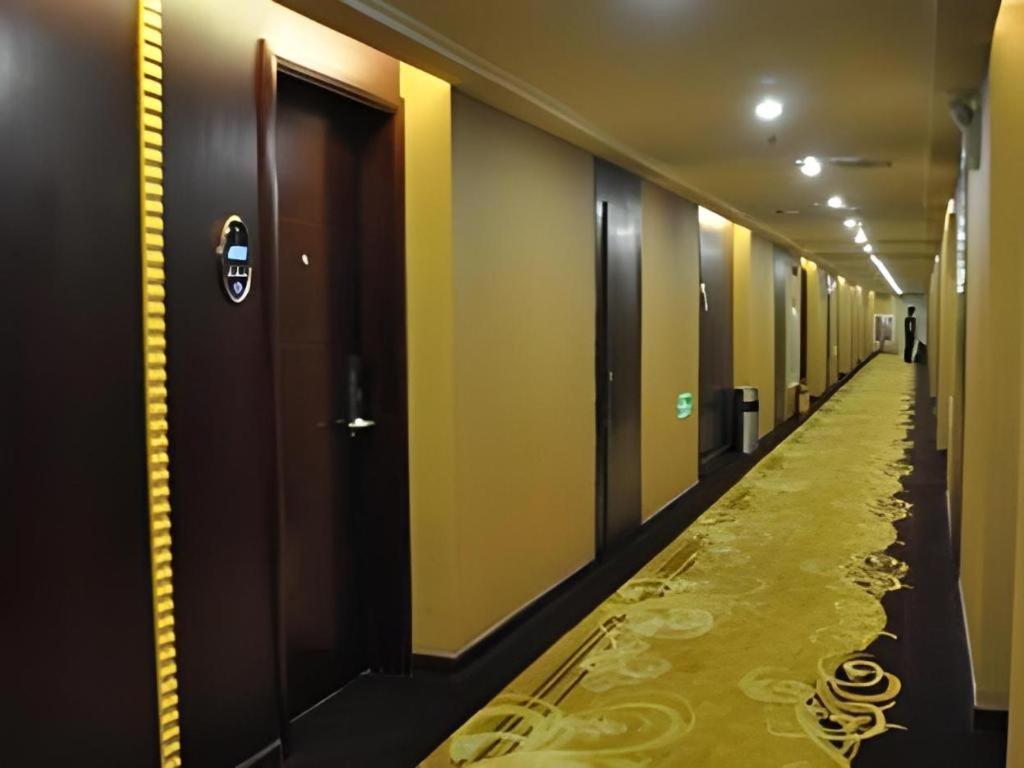 Galaxy Hotel Гуанчжоу Экстерьер фото